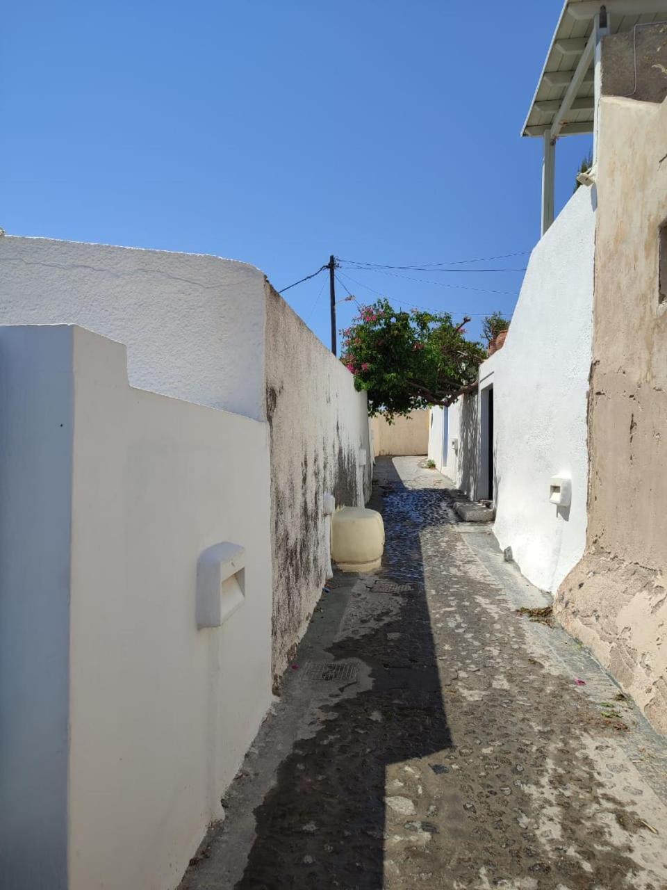 Fira Comfort Rooms Buitenkant foto
