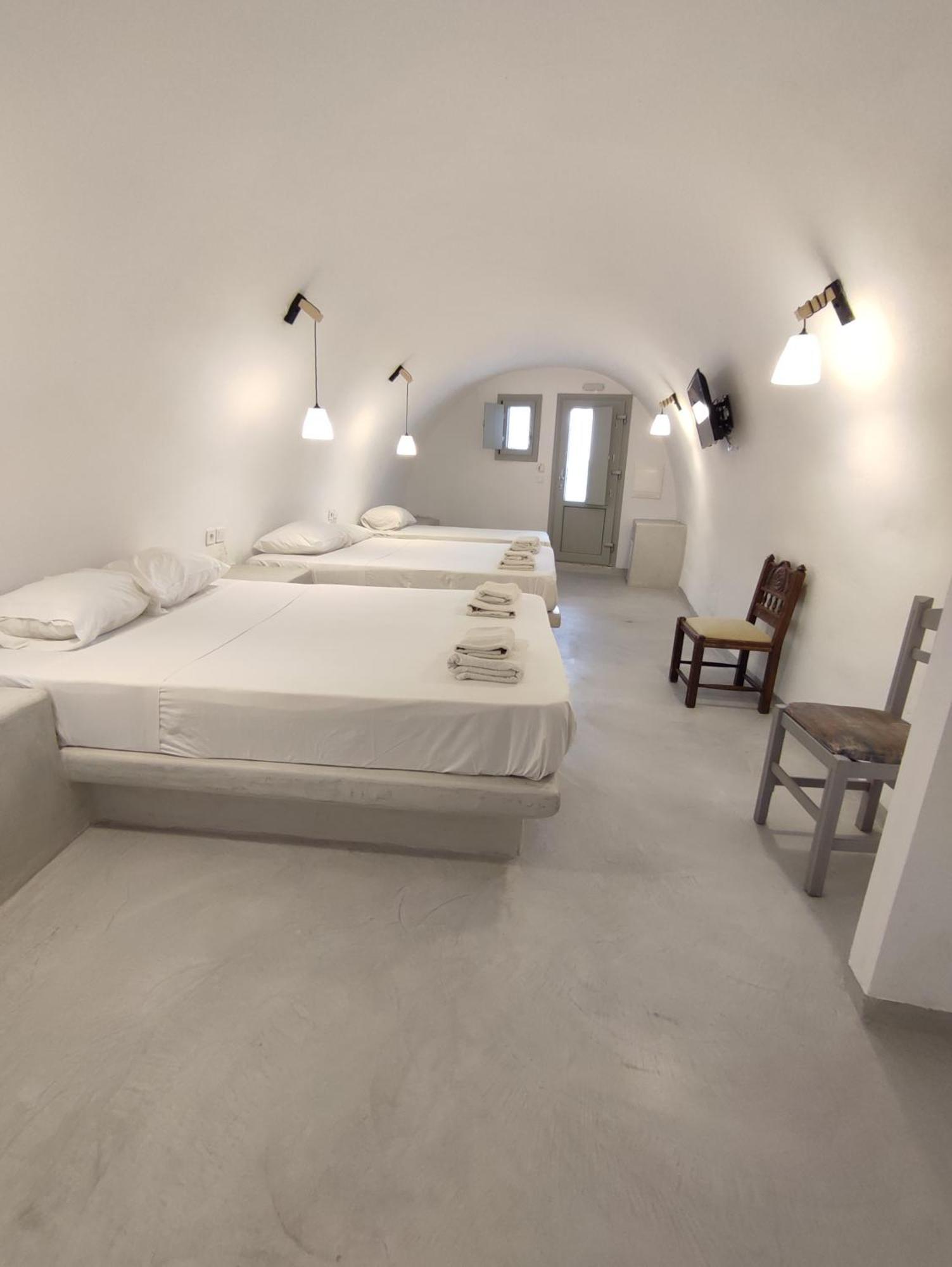 Fira Comfort Rooms Buitenkant foto