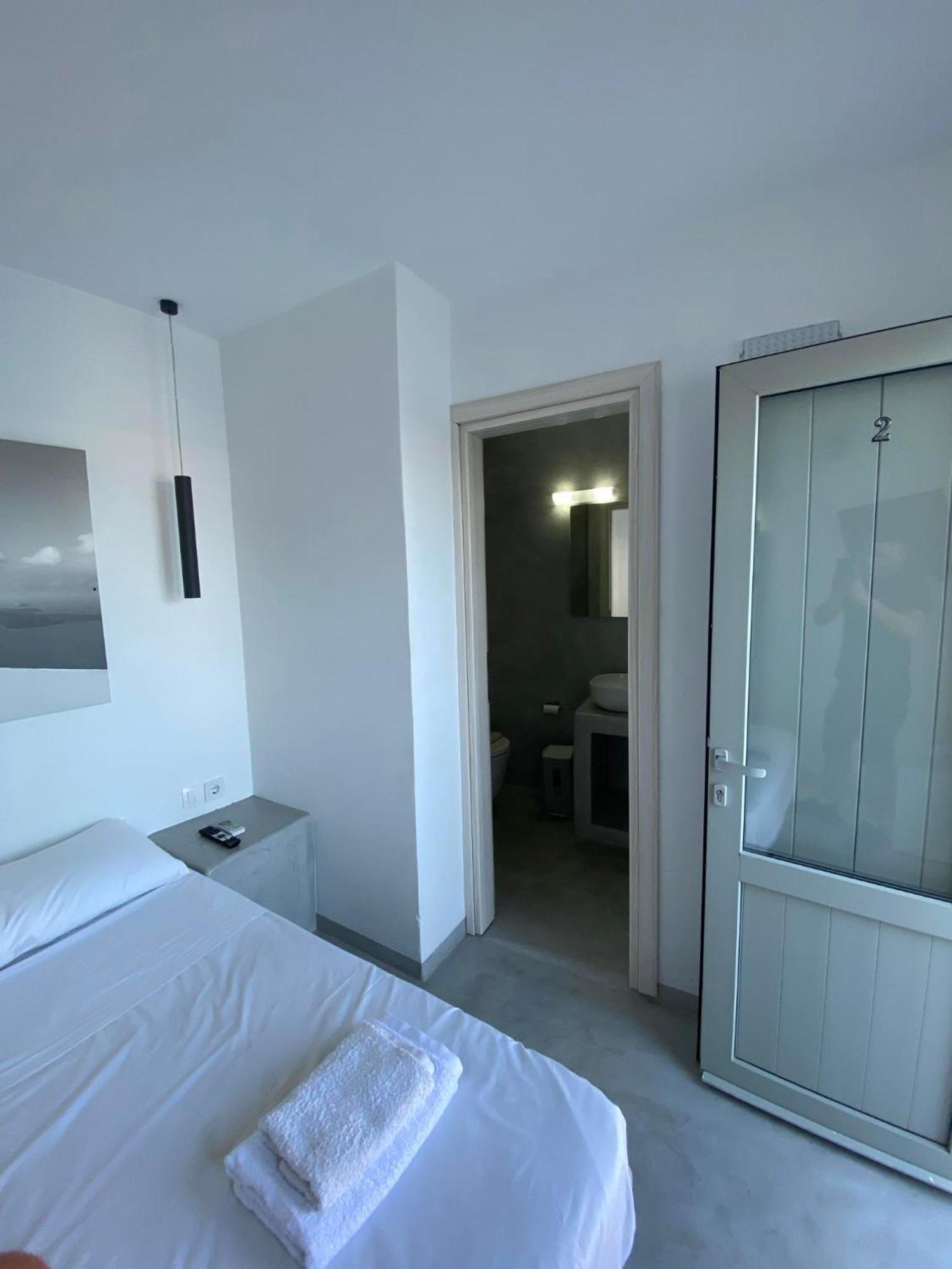 Fira Comfort Rooms Buitenkant foto