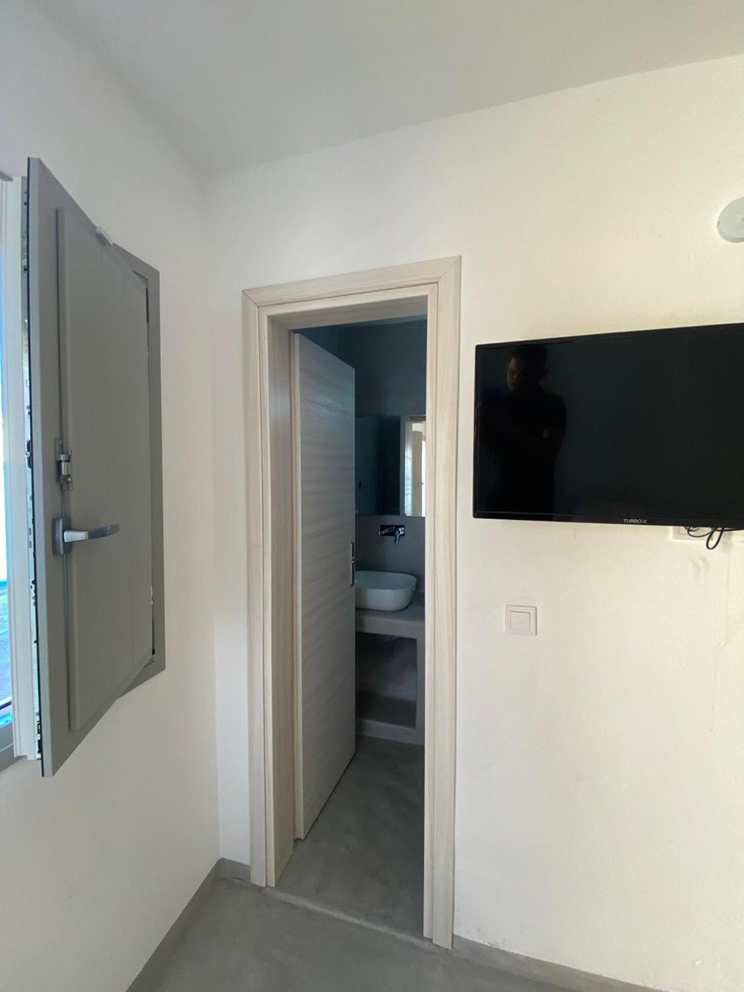 Fira Comfort Rooms Buitenkant foto